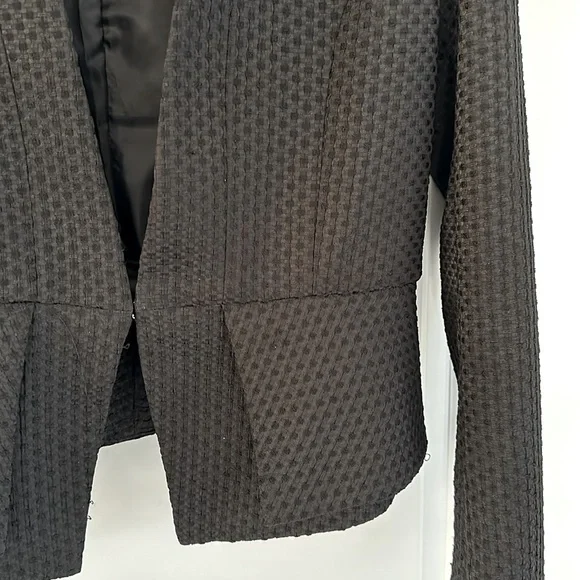 Cute Jacket. - Picture 4 of 6